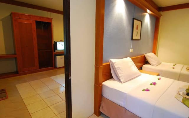 Lanta Nice Beach Resort - photo 5
