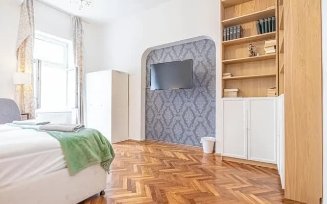 3BR Apt 15 Min from Landstraße Hub - photo 3