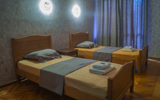 Old Vera Hostel - photo 3