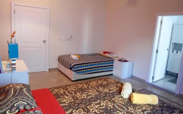 Behlys Villa - photo 2