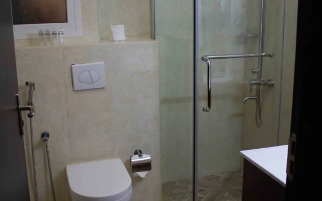 The Secure Inn Hotel - photo 4