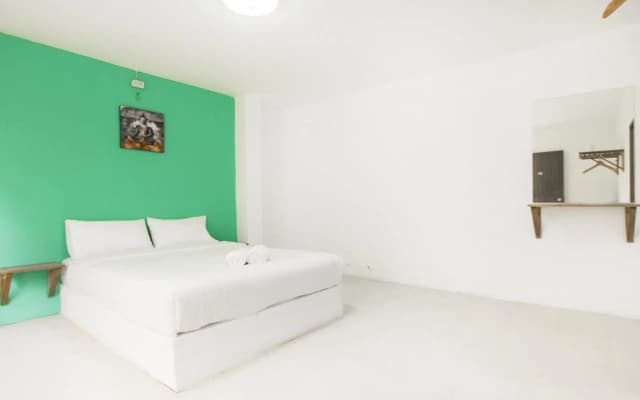 KhunThai GuestHouse - photo 2