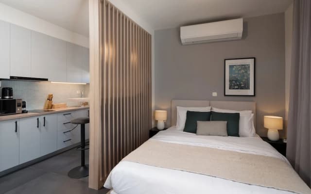 City View Penthouse with Large Terrace - photo 3