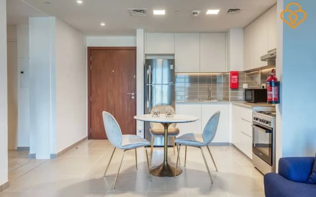 1 B/R Apt 411 Hayat Boulevard Townsquare - photo 2