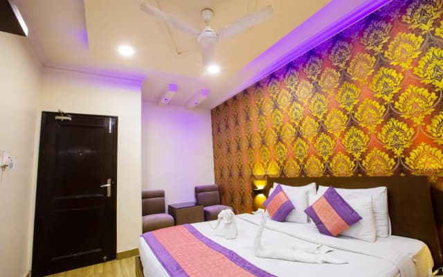 Hotel Surya International - photo 3