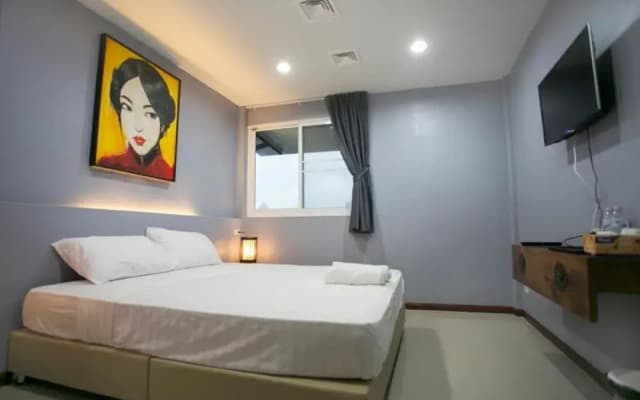 The Rooftop Residence Hostel - photo 4