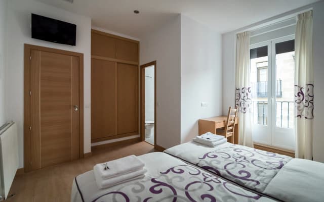 Hostal Carracedo - photo 2