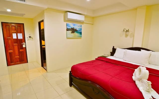 Square One Hotel Patong - photo 5