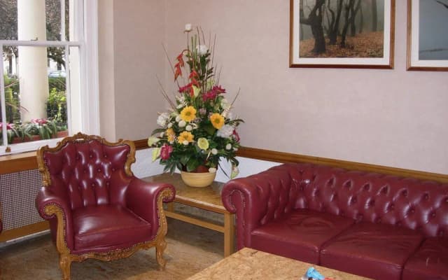 Nayland Hotel - photo 2