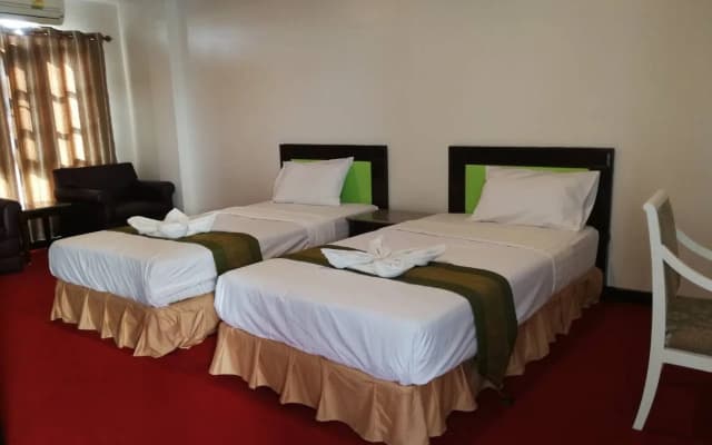 Thararom Chiangmai Hotel - photo 2