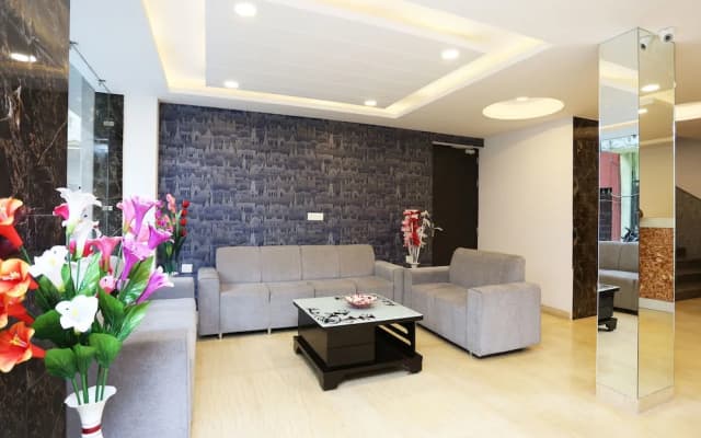 OYO 14769 Hotel Belmond - photo 2