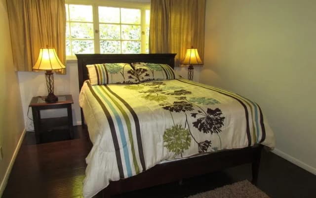 4 Bedroom Celebrity House with Pool & City View - photo 5