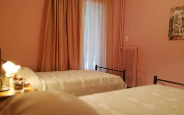Platos Academy Apartment - photo 5