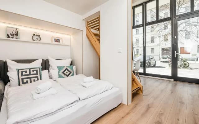 Stylish New Cube Loft by Berlin-Wall-Apartments - photo 2