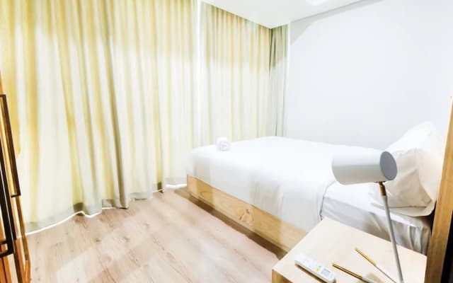 Luxurious 2BR St. Moritz Puri Apartment with Private Lift - photo 5