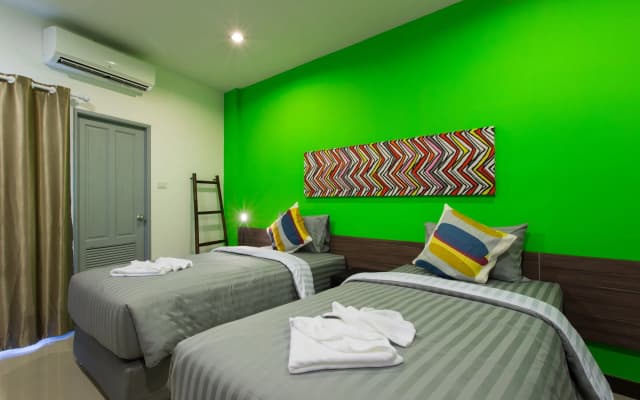 Krabi Inn And Omm Hotel - photo 4