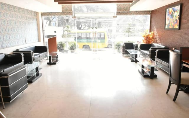 Hotel Impress By Rmr Hotels - photo 4
