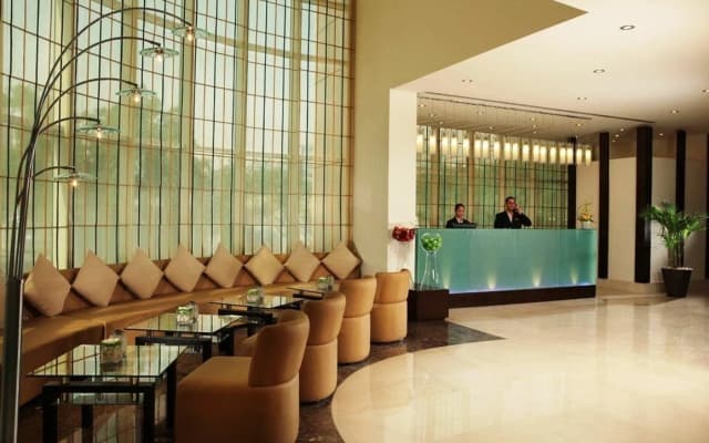 Safir Hotel Doha - photo 2
