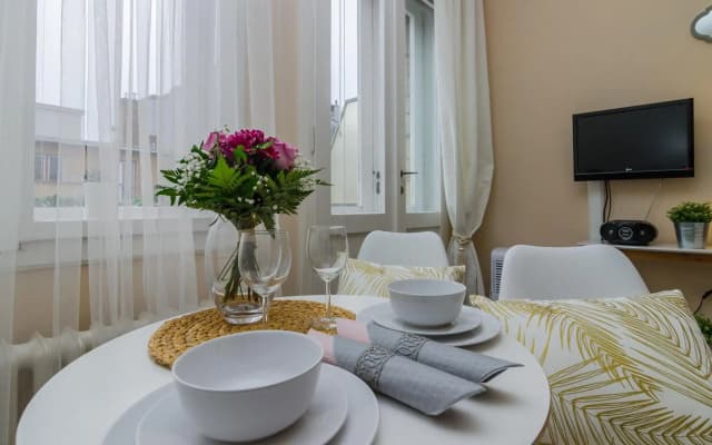 Old Town Studio Apartment - photo 5