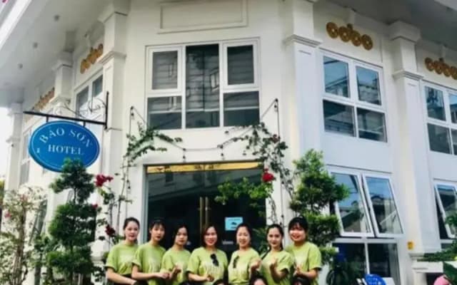 Thang Long Guesthouse - photo 3