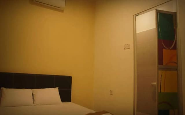 Guest Inn Muntri - photo 2