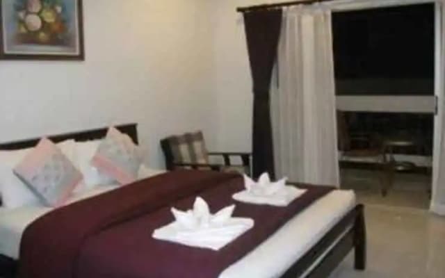 Oceans 7 Beach Guesthouse - photo 4