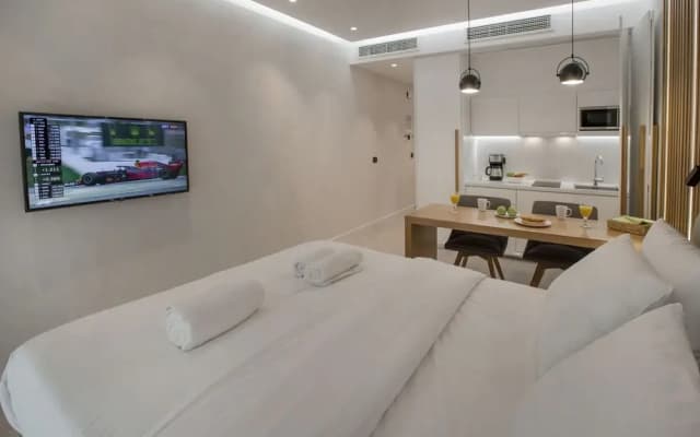 Nikis Suites Syntagma-Plaka 3 by GHH - photo 5
