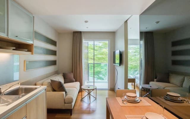 Lux Contemporary Condo By Favstay - photo 5