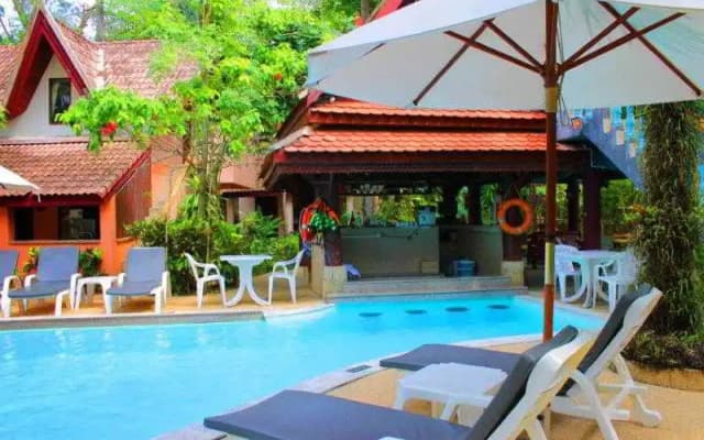 Hotel Emerald Garden Resort - photo 2