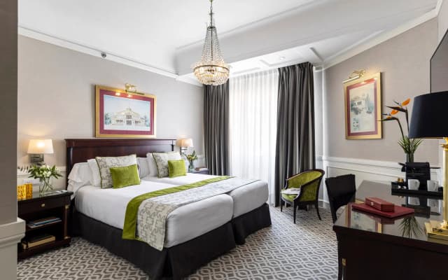 Hotel Emperador - photo 3