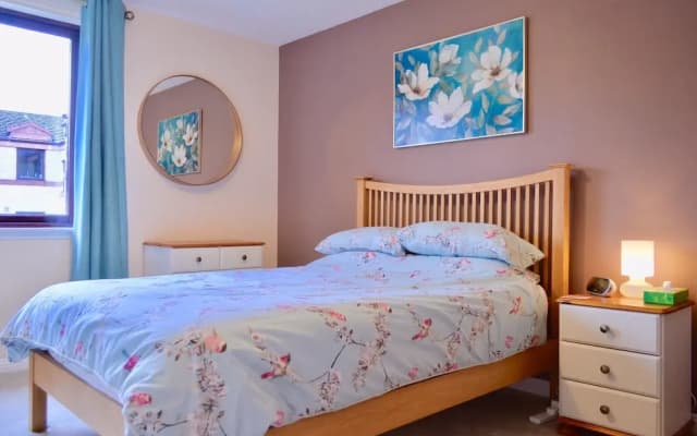 2 Bedroom Flat In Edinburgh - photo 5