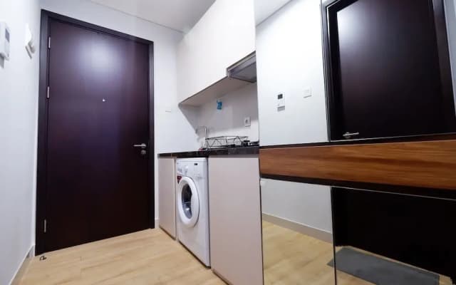 Comfortable Studio Puri Mansion Apartment - photo 4