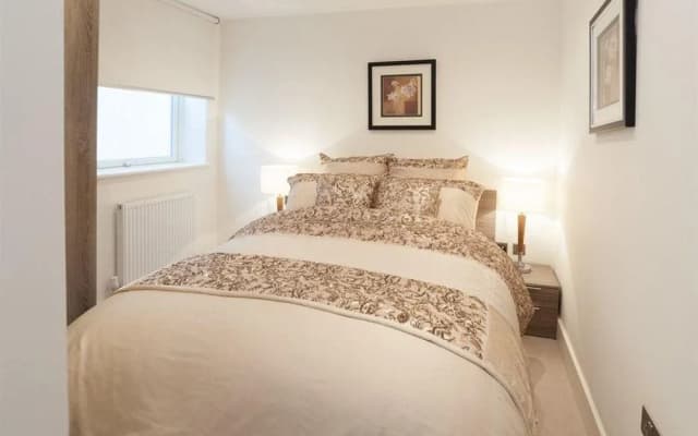 Premier Tower Bridge Apartment - photo 2