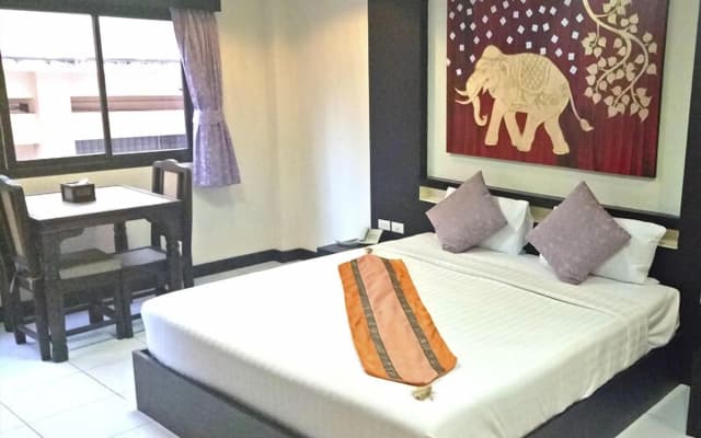 Zip Lounge & Apartments - photo 3
