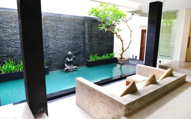 Villa Tentrem Legian - photo 2