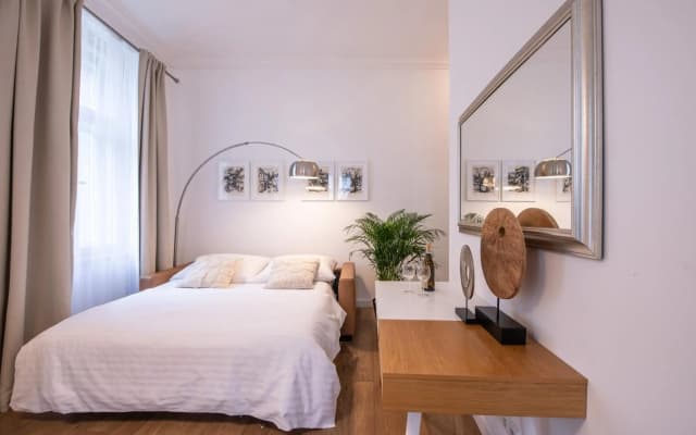Modern Downtown APT - renovated, on ideal location - photo 2