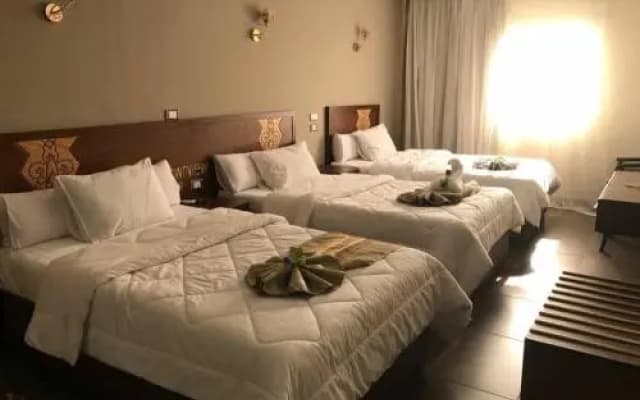 Town hotel - photo 3