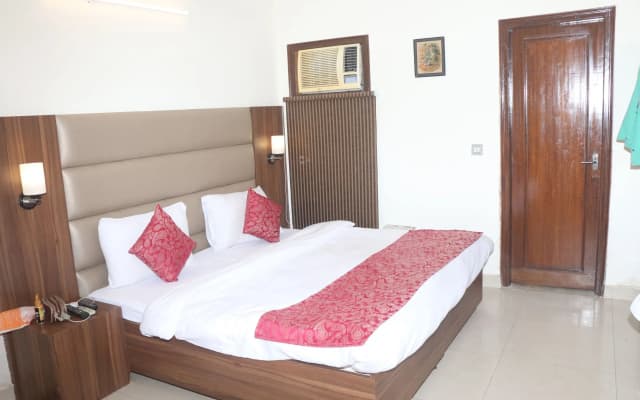 Hotel Kashish Plaza - photo 3