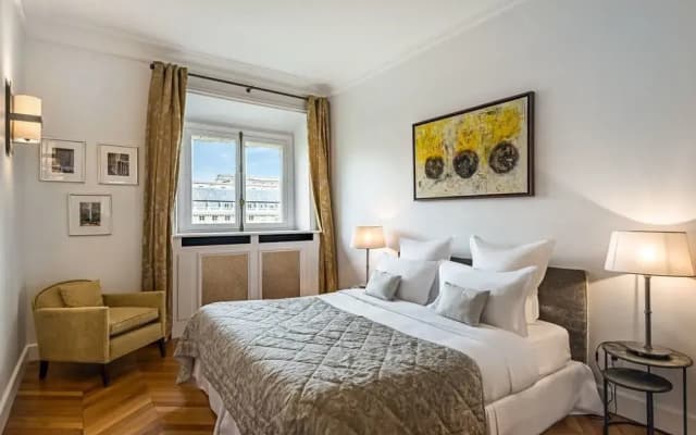 Palais Petit - Two Bedroom Apartment - photo 5