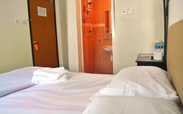 KK Crystal Hotel - photo 4