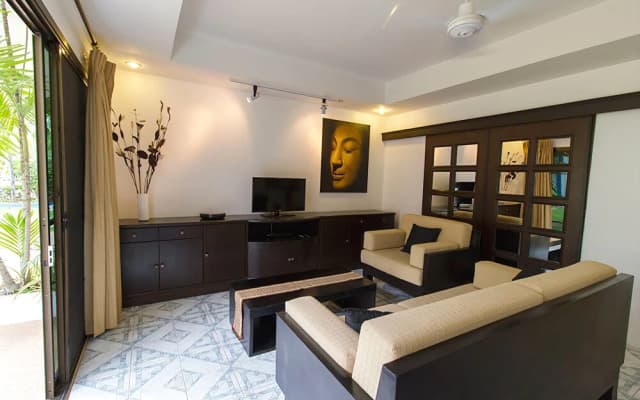 The Club Residence by Alexanders - photo 5