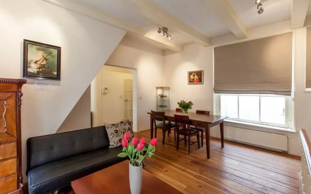 Old Masters Apartment - photo 2