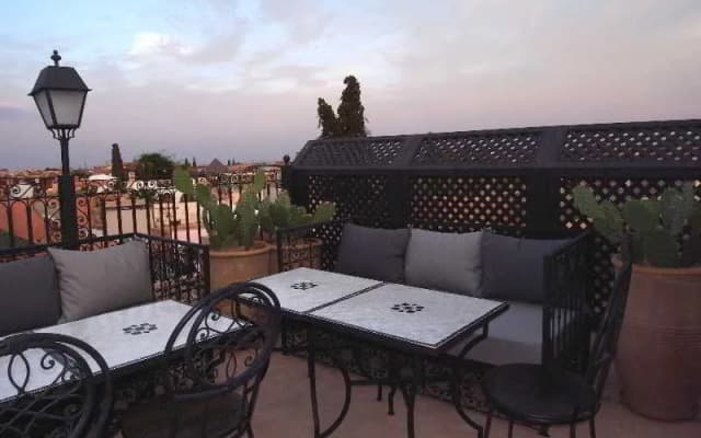 Riad Bazaar Cafe - photo 4