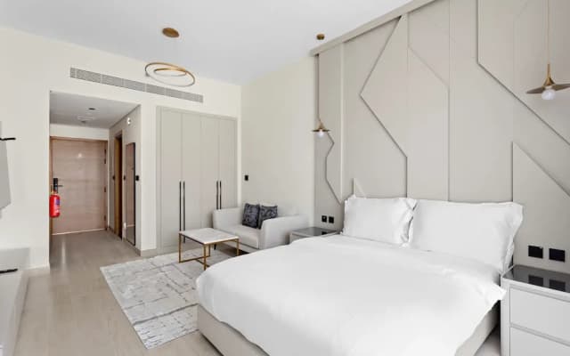 Cosy Studio Apartment With Pool gym Game Room - photo 4