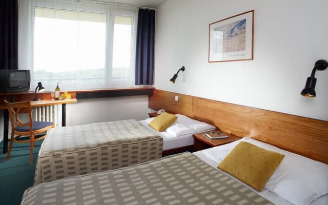 Hotel Fortuna West - photo 4