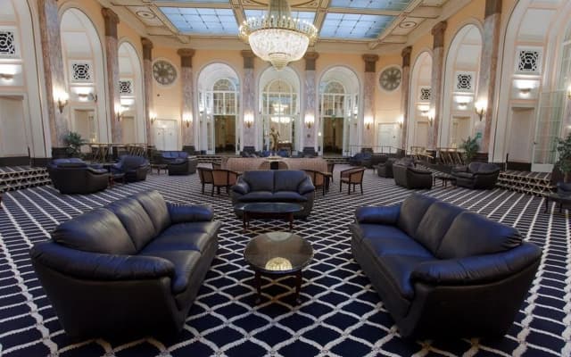 Adelphi Hotel - photo 2