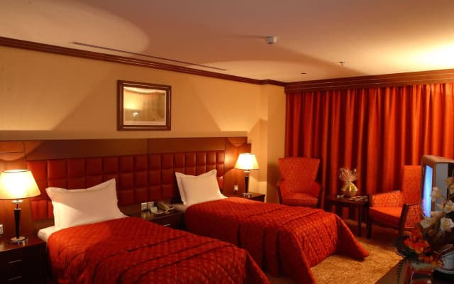 Grand Central Hotel - photo 5