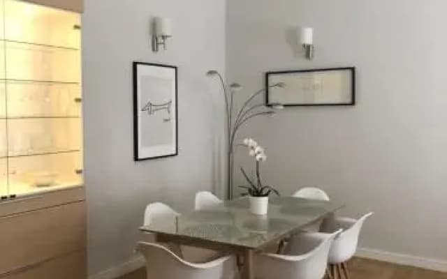 Supreme City Center Apartment - photo 3