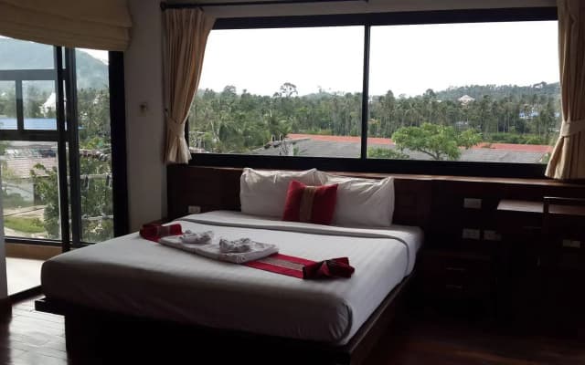 Chaweng Lakeview Condotel - photo 4