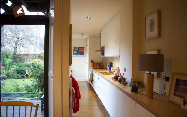 Stylish Georgian Apartment in Leith - photo 2